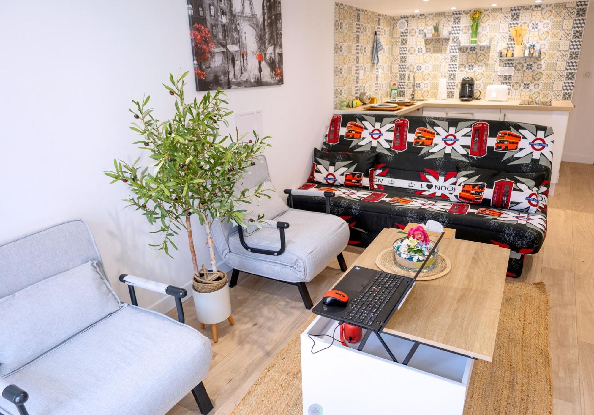 The Silent Green Lounge, نْوازييل المظهر الخارجي الصورة